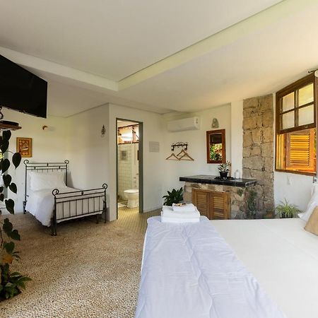 Feiticeira Guesthouse Ilhabela Kültér fotó